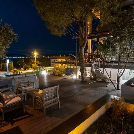 Select Cunda - Sea View With Garden 2 Bedroom At Cunda Island *