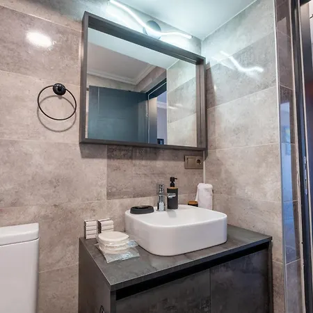 アパート Select Cunda - Sea View With Garden 2 Bedroom At Cunda Island *